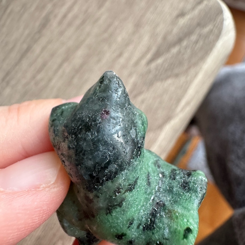 Ruby Zoisite Stone Small Cat Crystal - Picture 3 of 4